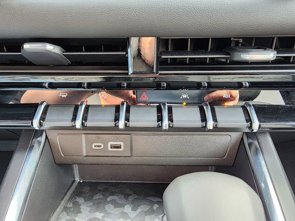 New 2026 GMC Canyon Elevation w/ Convenience Package RWD image 28
