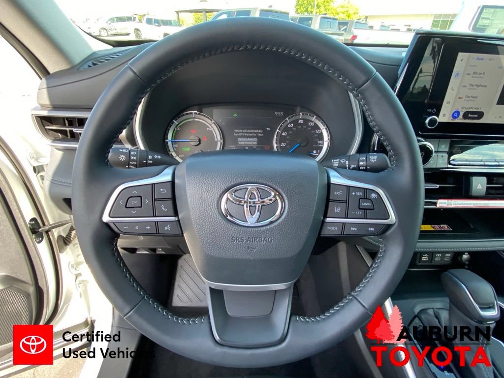 Certified 2026 Toyota Highlander XLE AWD/4WD image 39