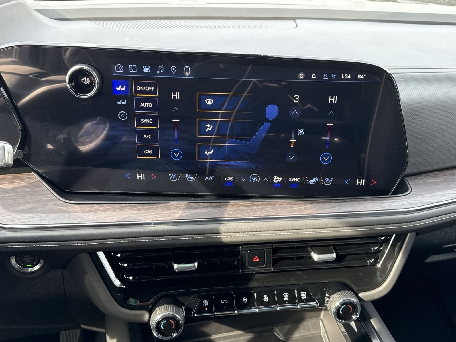 New 2026 Chevrolet Suburban Premier image 21