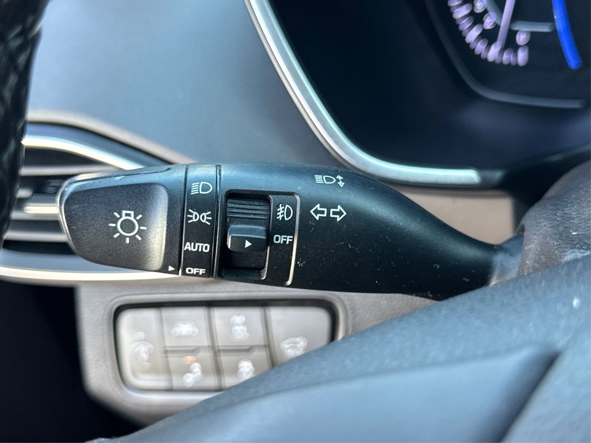 Used 2019 Hyundai Santa Fe AWD image 36