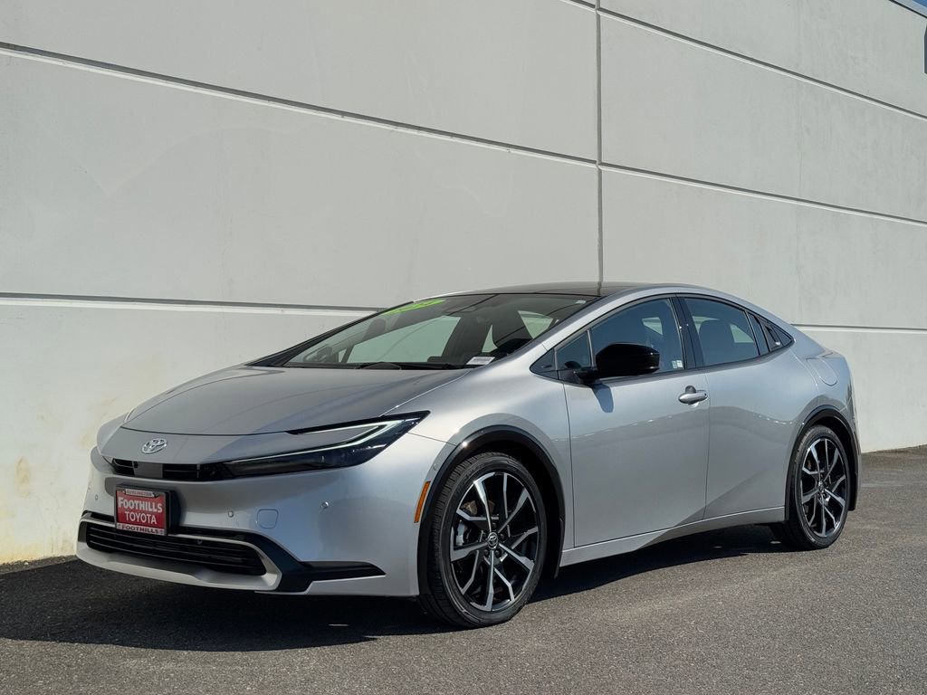 Used 2024 Toyota Prius Prime Premium w/ Advanced Technology Package FWD image 3