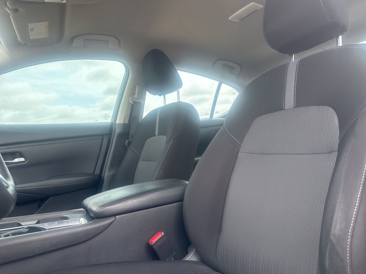 Certified 2025 Nissan Sentra SV w/ All-Weather Package FWD image 39