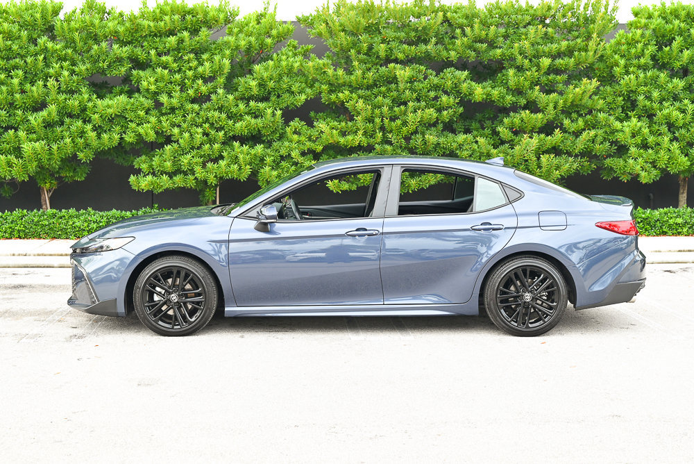 Used 2026 Toyota Camry SE FWD image 7