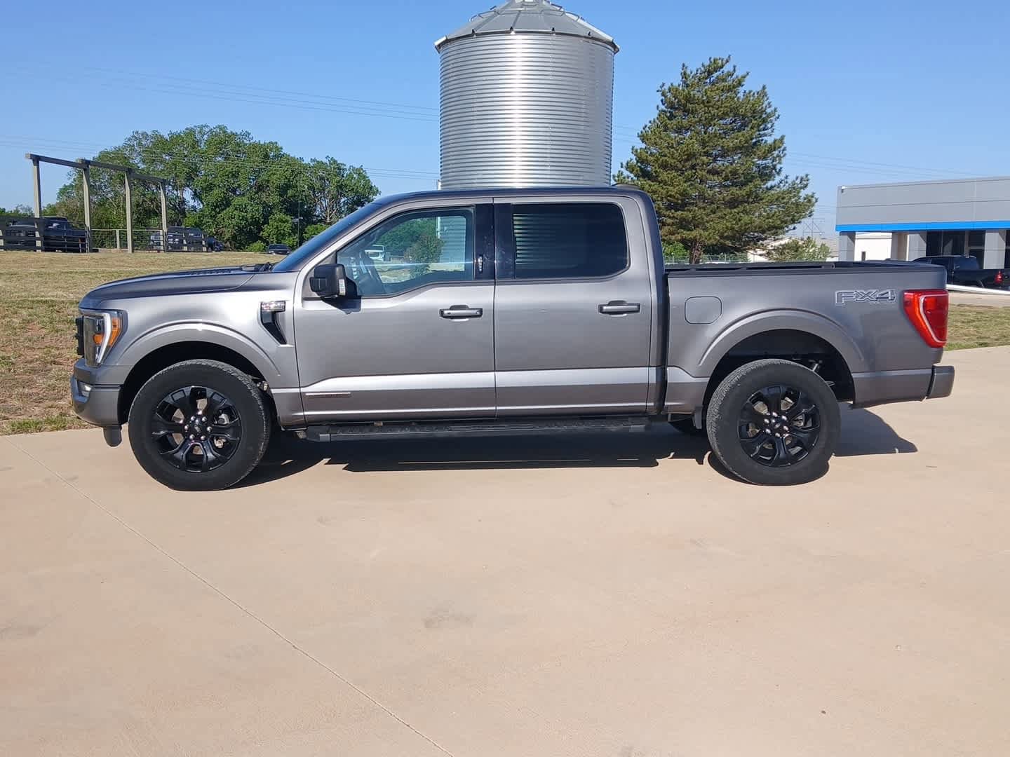 Used 2022 Ford F150 XLT w/ Equipment Group 302A High AWD/4WD image 4