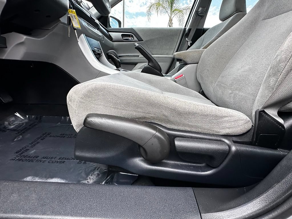 Used 2013 Honda Accord LX image 21