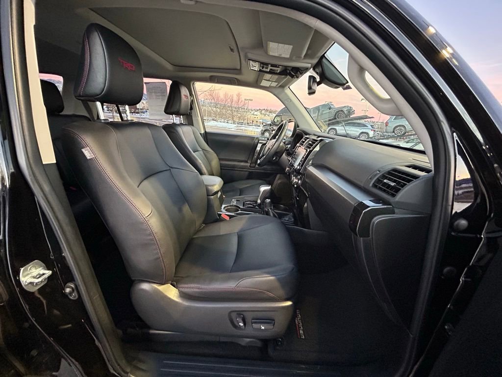 Used 2024 Toyota 4Runner TRD Off-Road Premium image 32