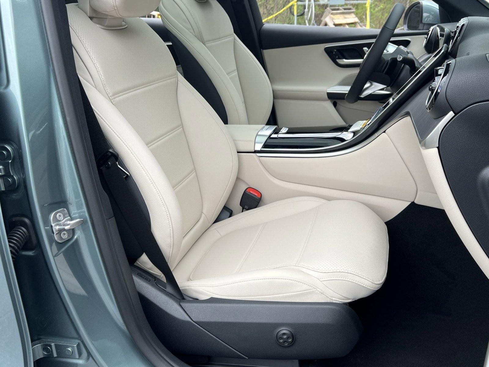 New 2026 Mercedes-Benz GLC 300 4MATIC image 33