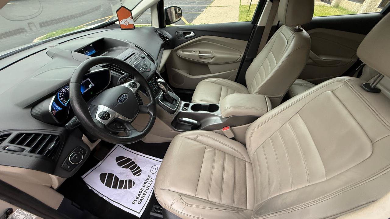 Used 2017 Ford C-MAX Energi SE w/ Equipment Group 402A FWD image 9