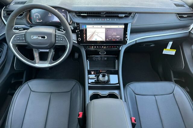New 2026 Jeep Grand Cherokee L Limited AWD/4WD image 10