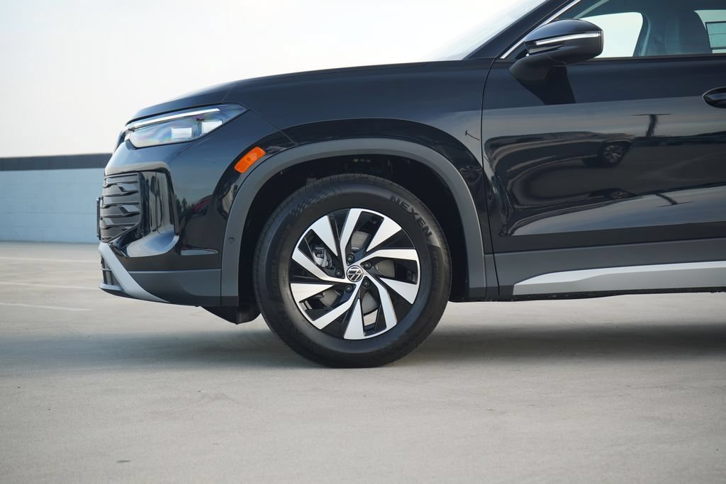 New 2026 Volkswagen Tiguan S FWD image 2