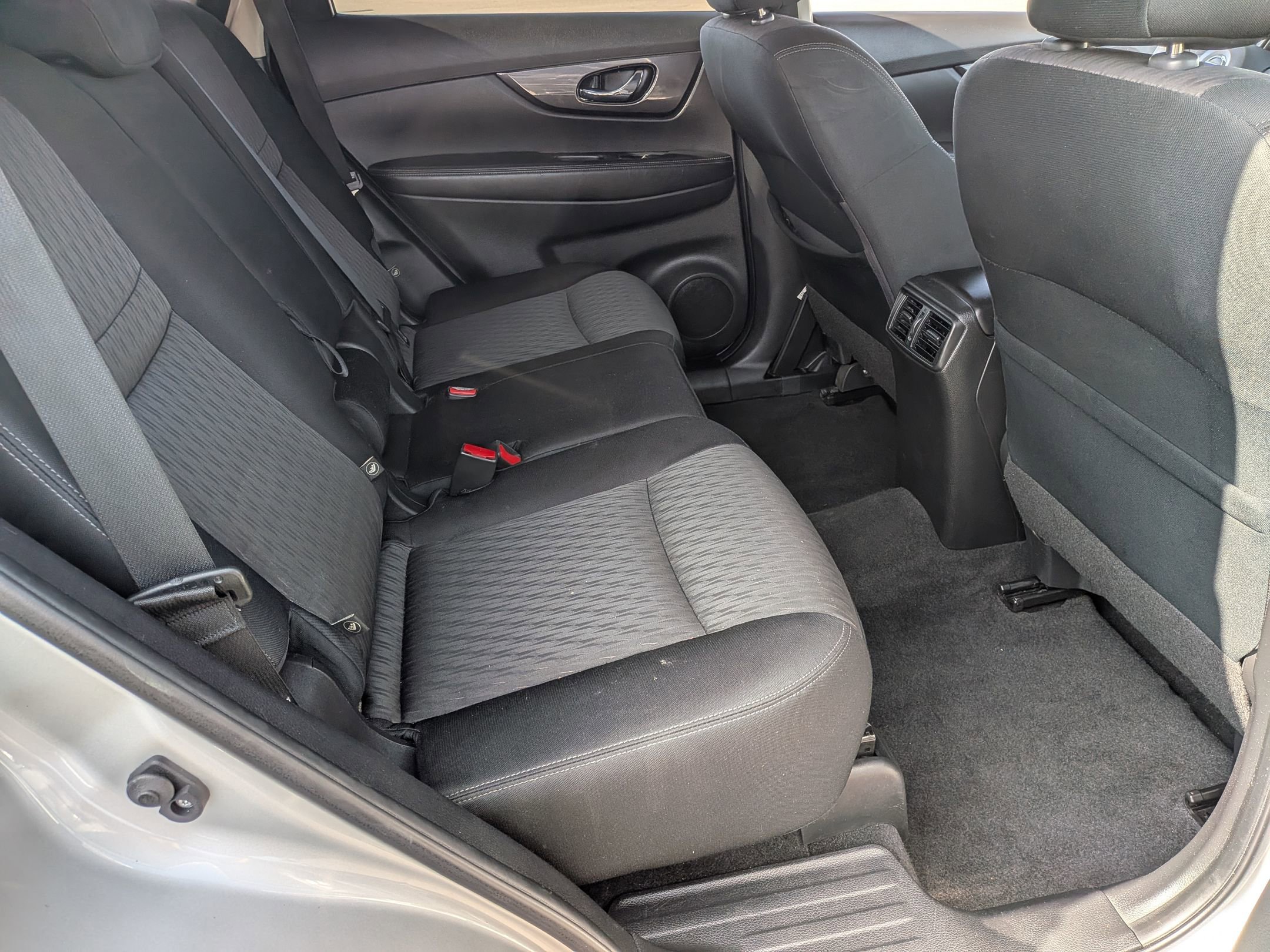 Used 2020 Nissan Rogue S w/ Special Edition Package image 32