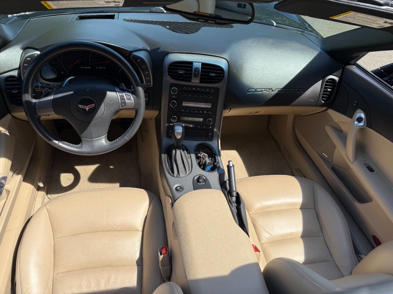 Used 2007 Chevrolet Corvette Coupe w/ Preferred Equipment Group RWD image 16