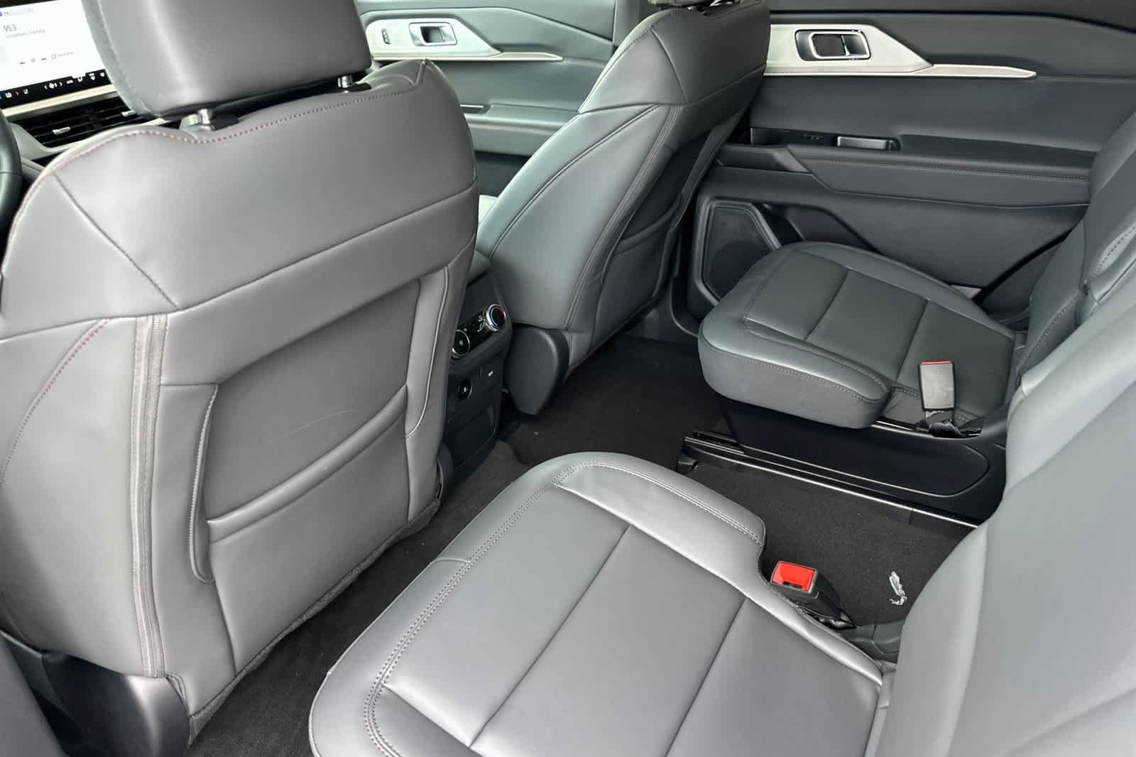 New 2026 Ford Explorer Active w/ Active Comfort Package RWD image 4
