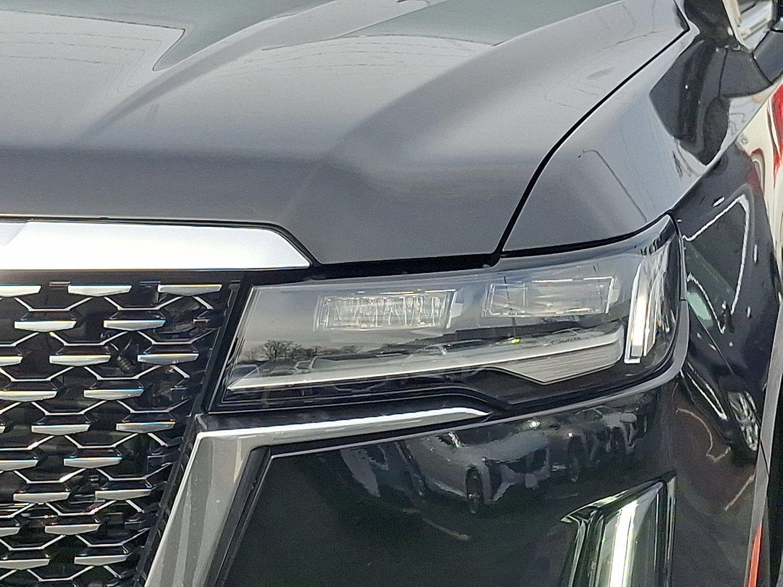 Certified 2024 Cadillac Escalade ESV Premium Luxury w/ Performance Package AWD/4WD image 9