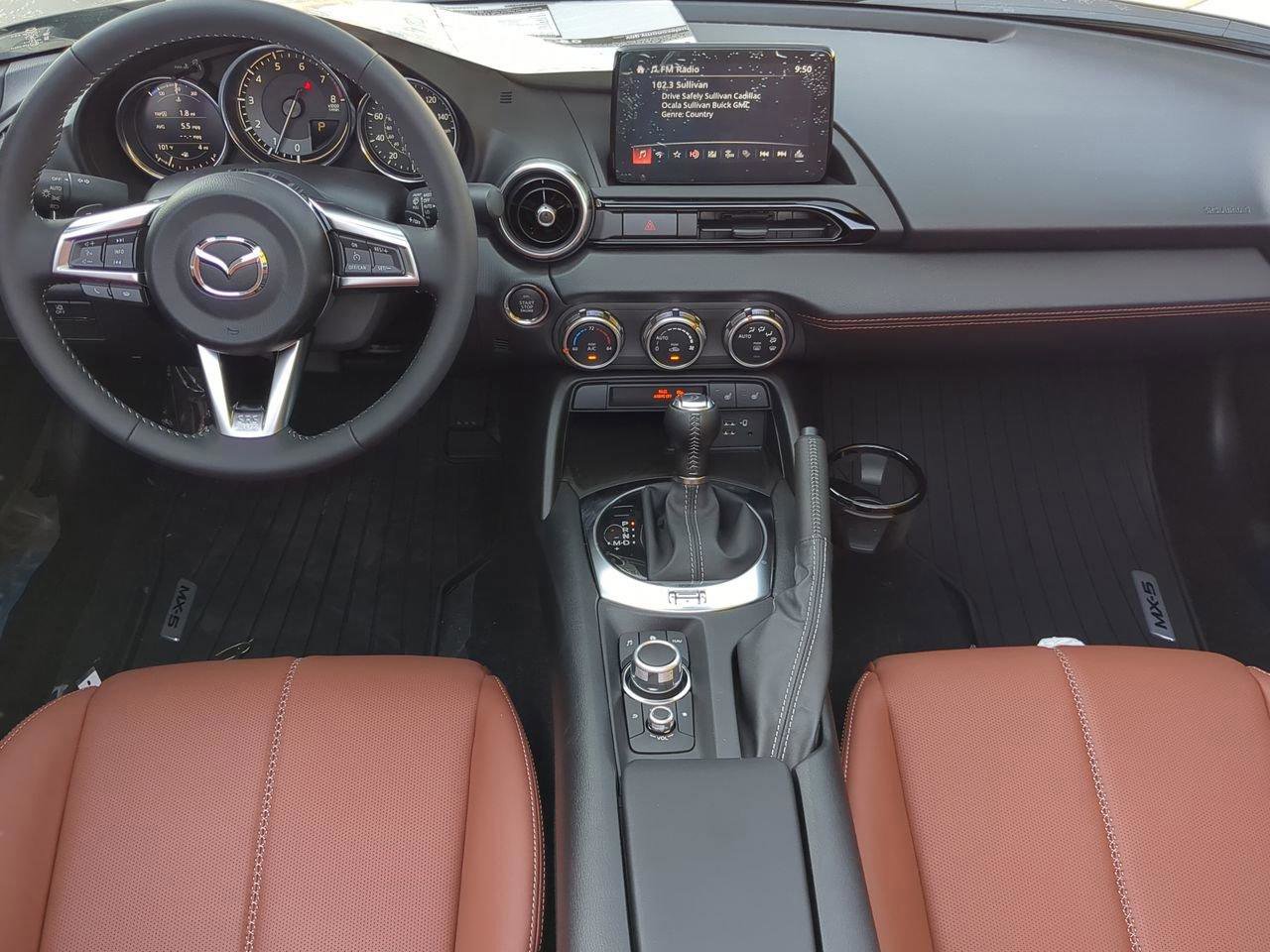 Used 2023 MAZDA MX-5 Miata Grand Touring RWD image 9