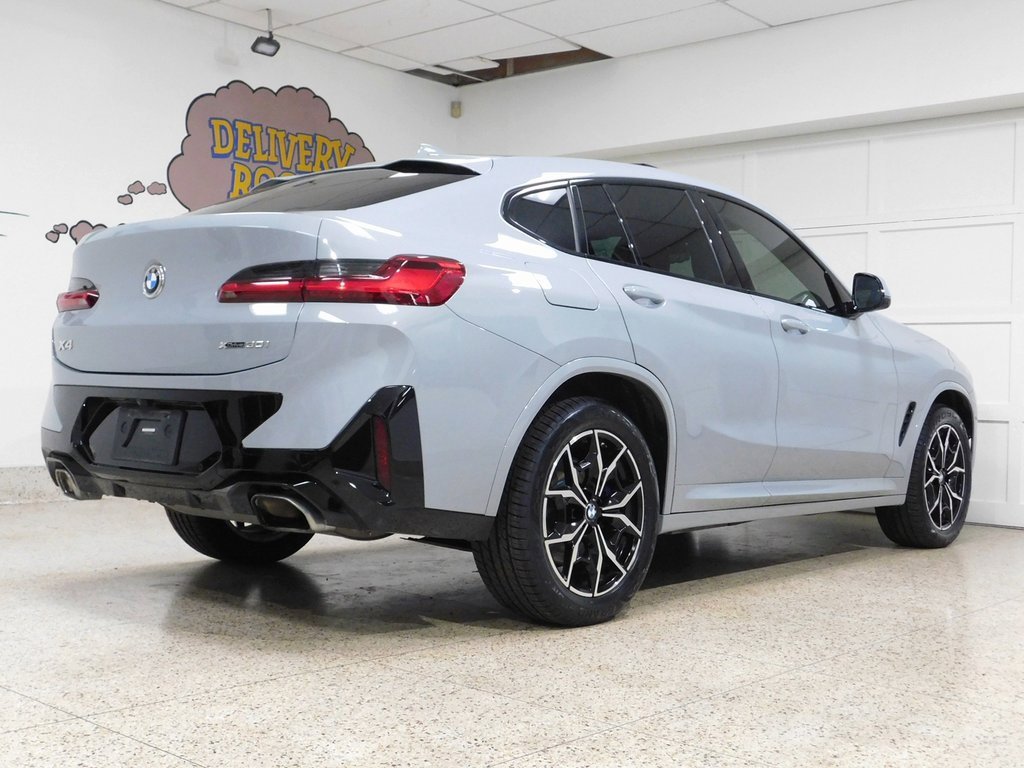 Used 2023 BMW X4 xDrive30i image 4
