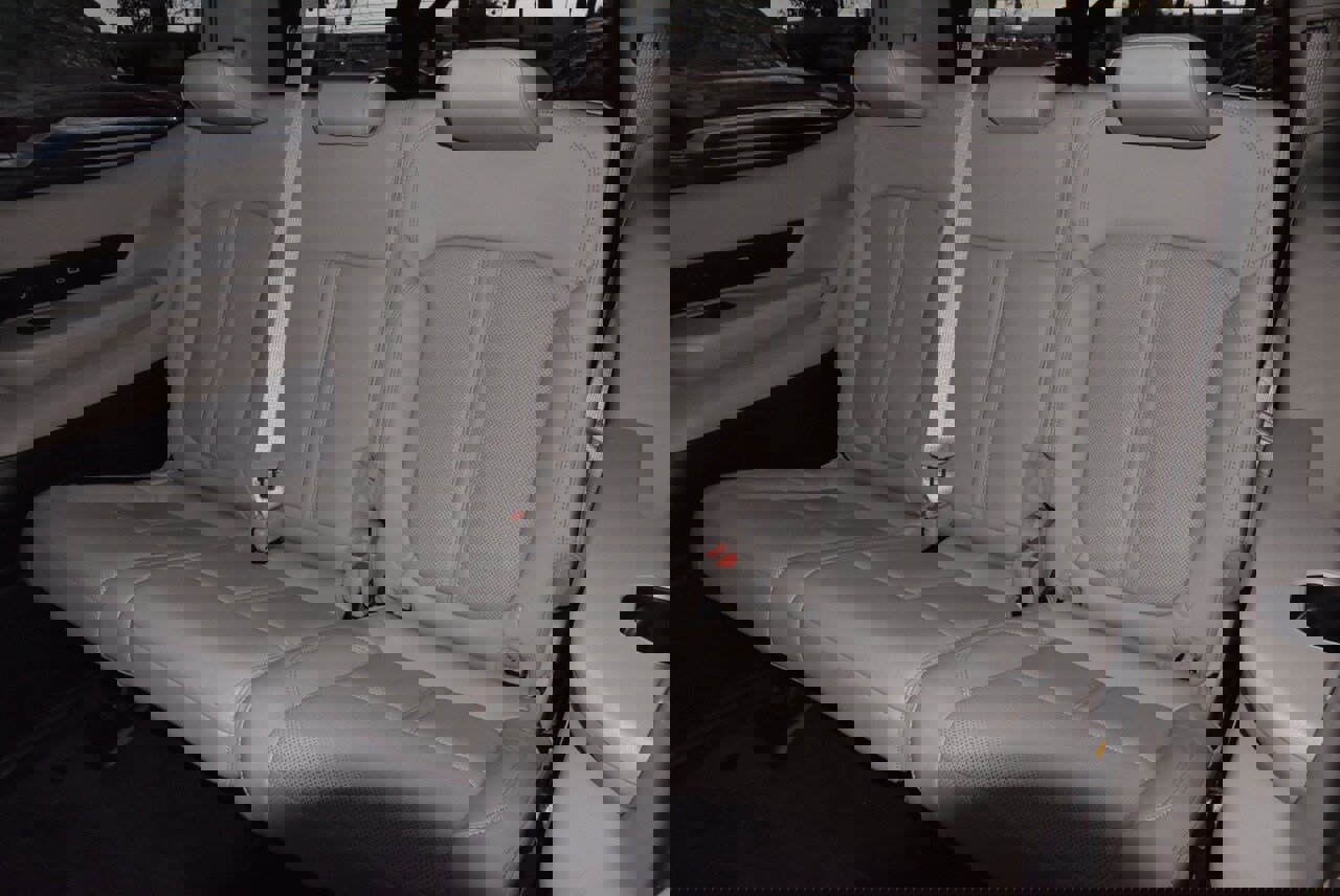 Used 2022 Jeep Wagoneer Series III w/ Premium Group I image 15