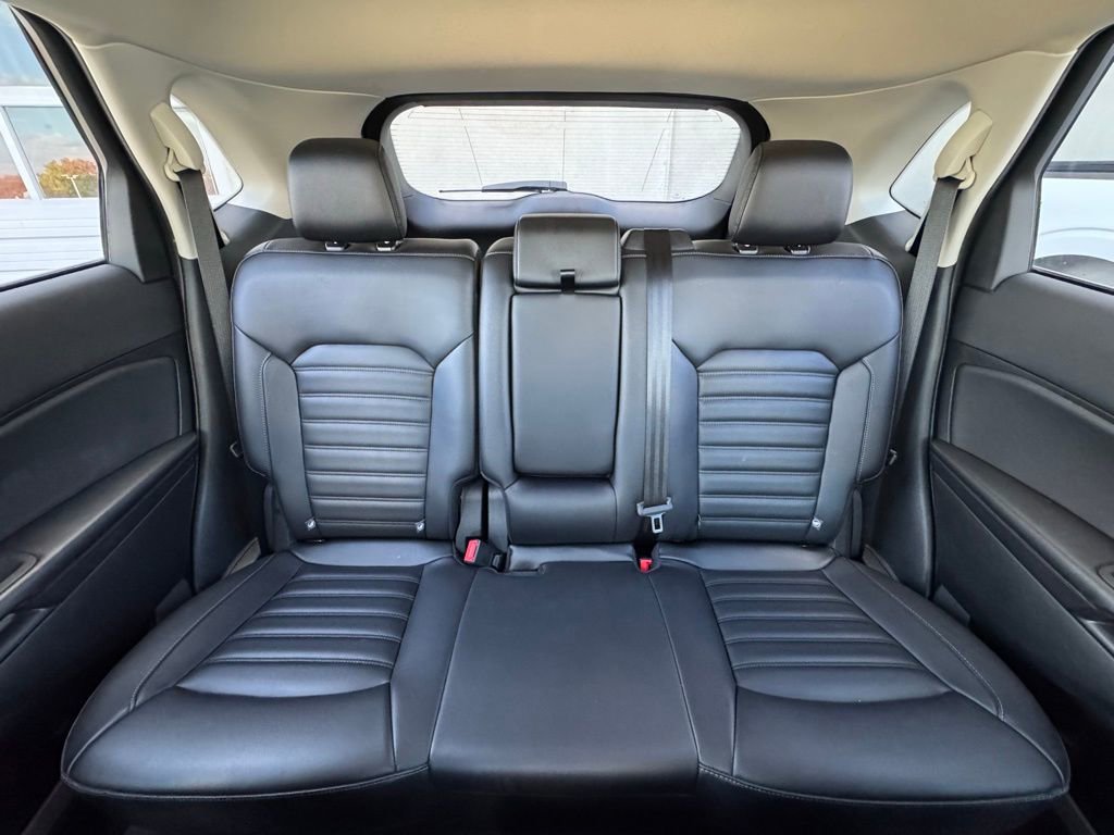 Used 2022 Ford Edge SEL w/ Convenience Package image 25