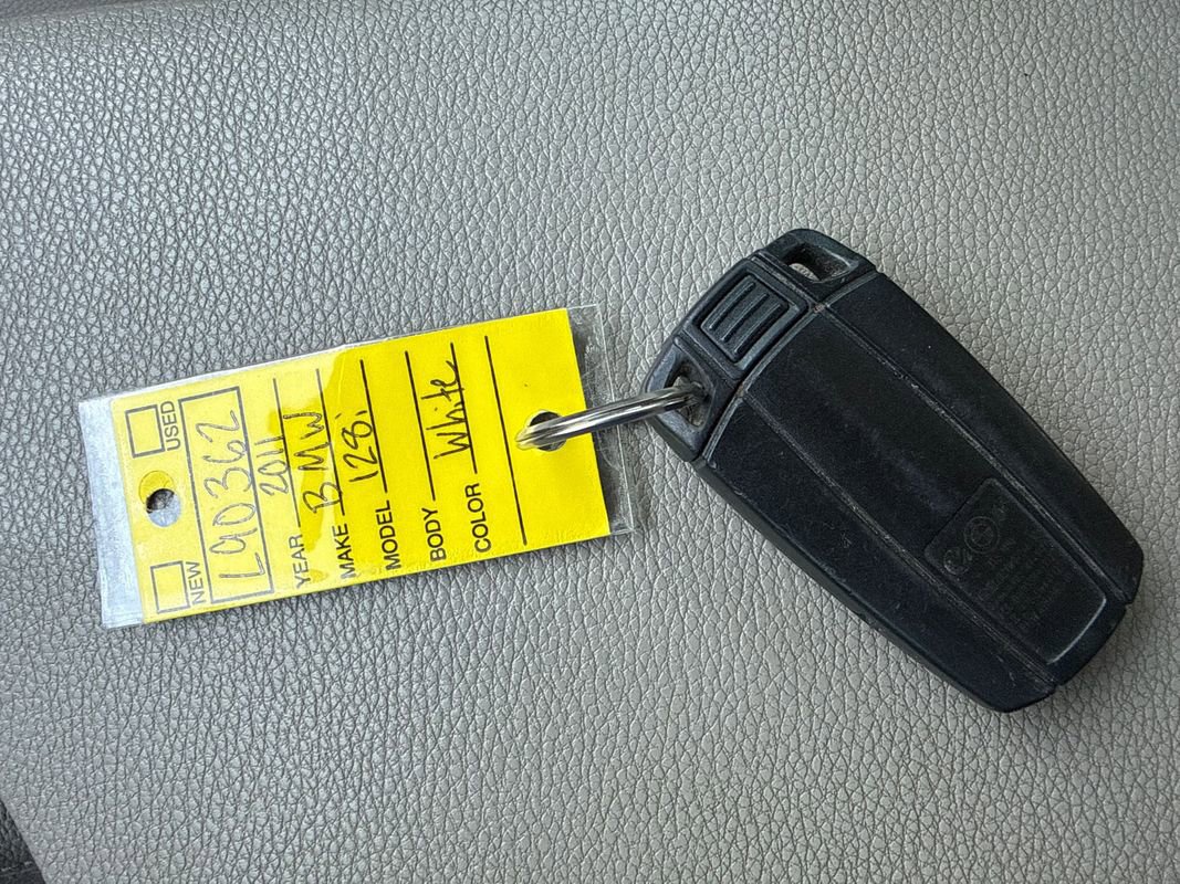 Used 2011 BMW 128i Coupe RWD image 33