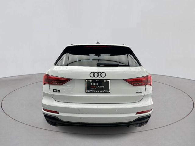 Used 2025 Audi Q3 2.0T Premium w/ Convenience Package AWD/4WD image 3