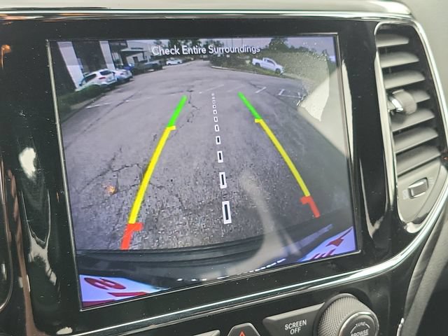 Used 2019 Jeep Grand Cherokee Altitude AWD/4WD image 25