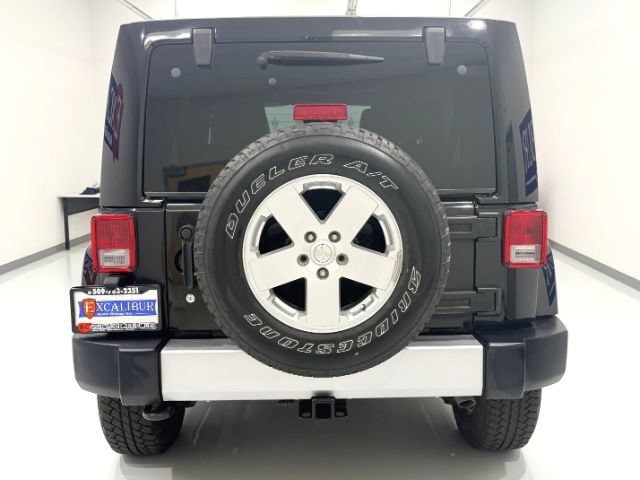 Used 2012 Jeep Wrangler Unlimited Sahara w/ Connectivity Group AWD/4WD image 8