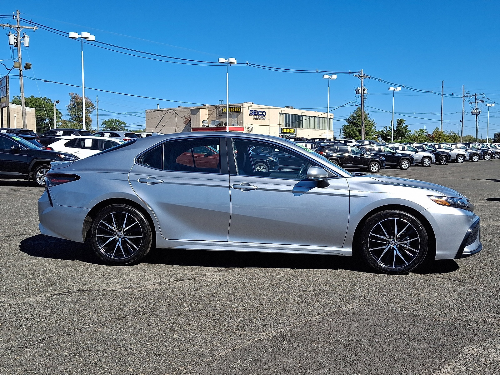 Certified 2023 Toyota Camry SE image 8