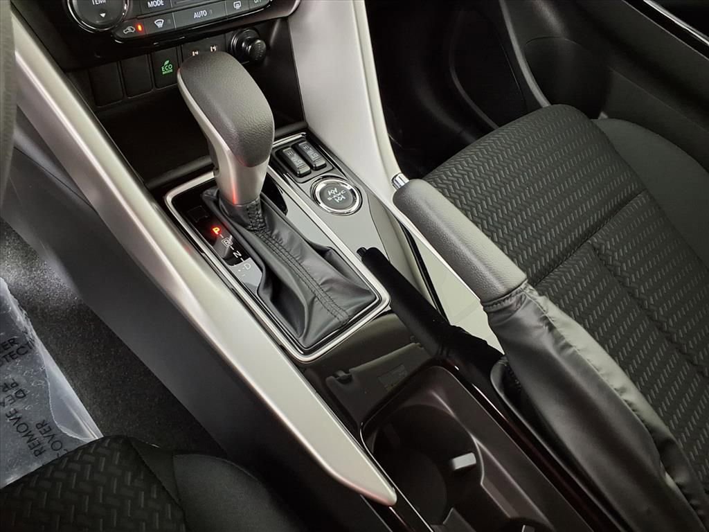 New 2026 Mitsubishi Eclipse Cross LE AWD/4WD image 17
