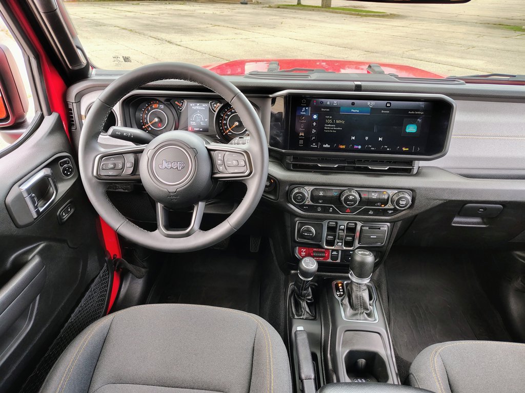 Used 2025 Jeep Wrangler Unlimited Sport AWD/4WD image 43