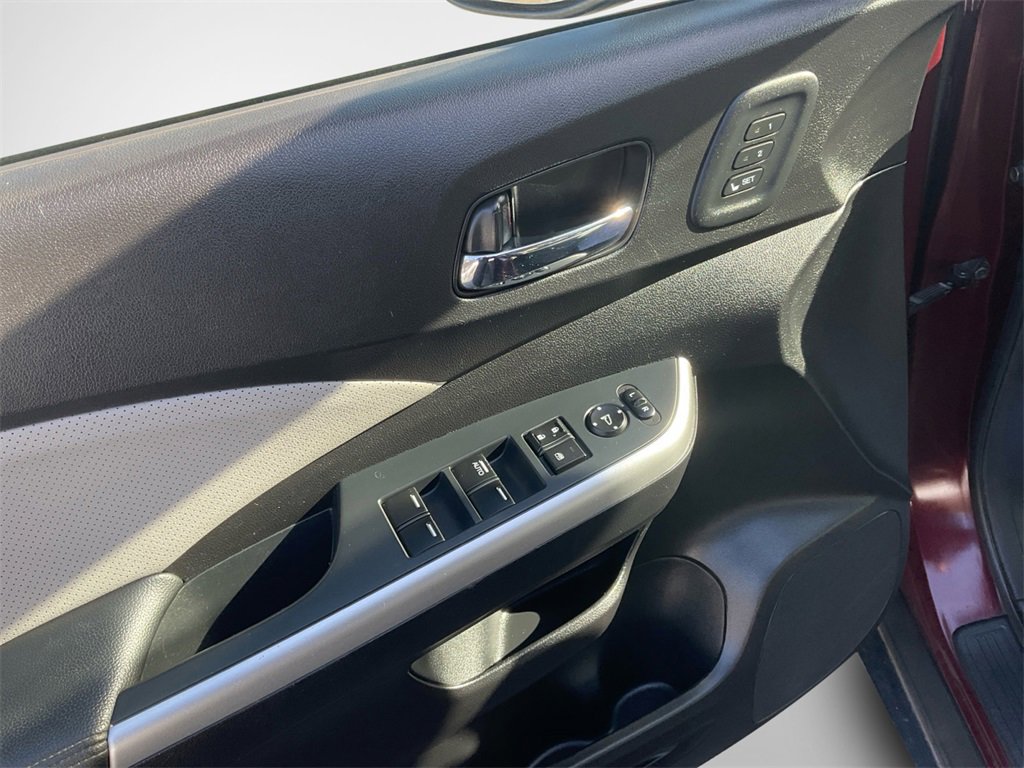 Used 2016 Honda CR-V Touring image 14