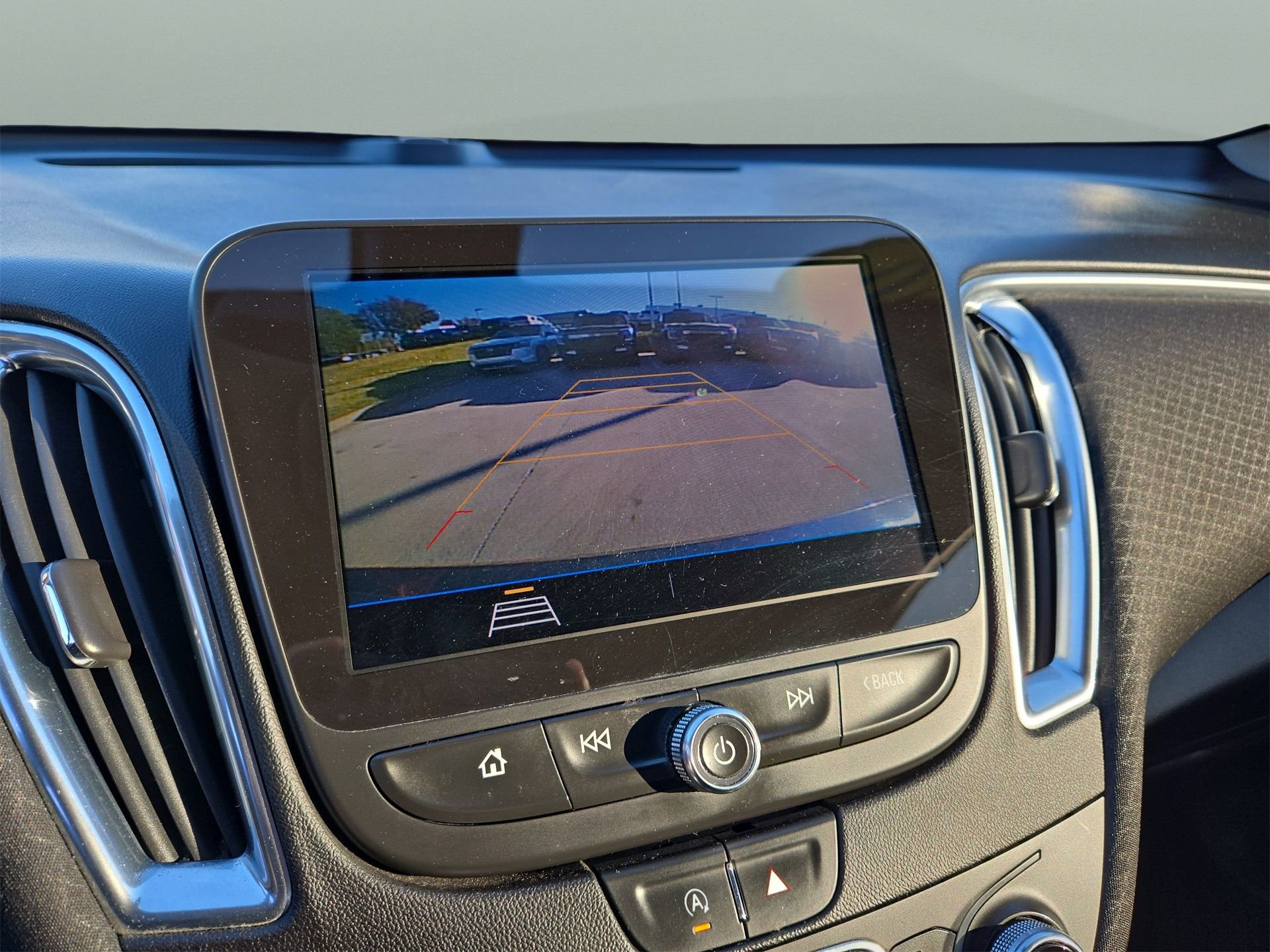 Used 2020 Chevrolet Malibu LT image 24