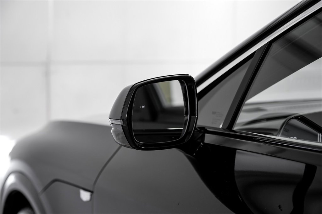 Used 2024 Cadillac Lyriq Tech image 40