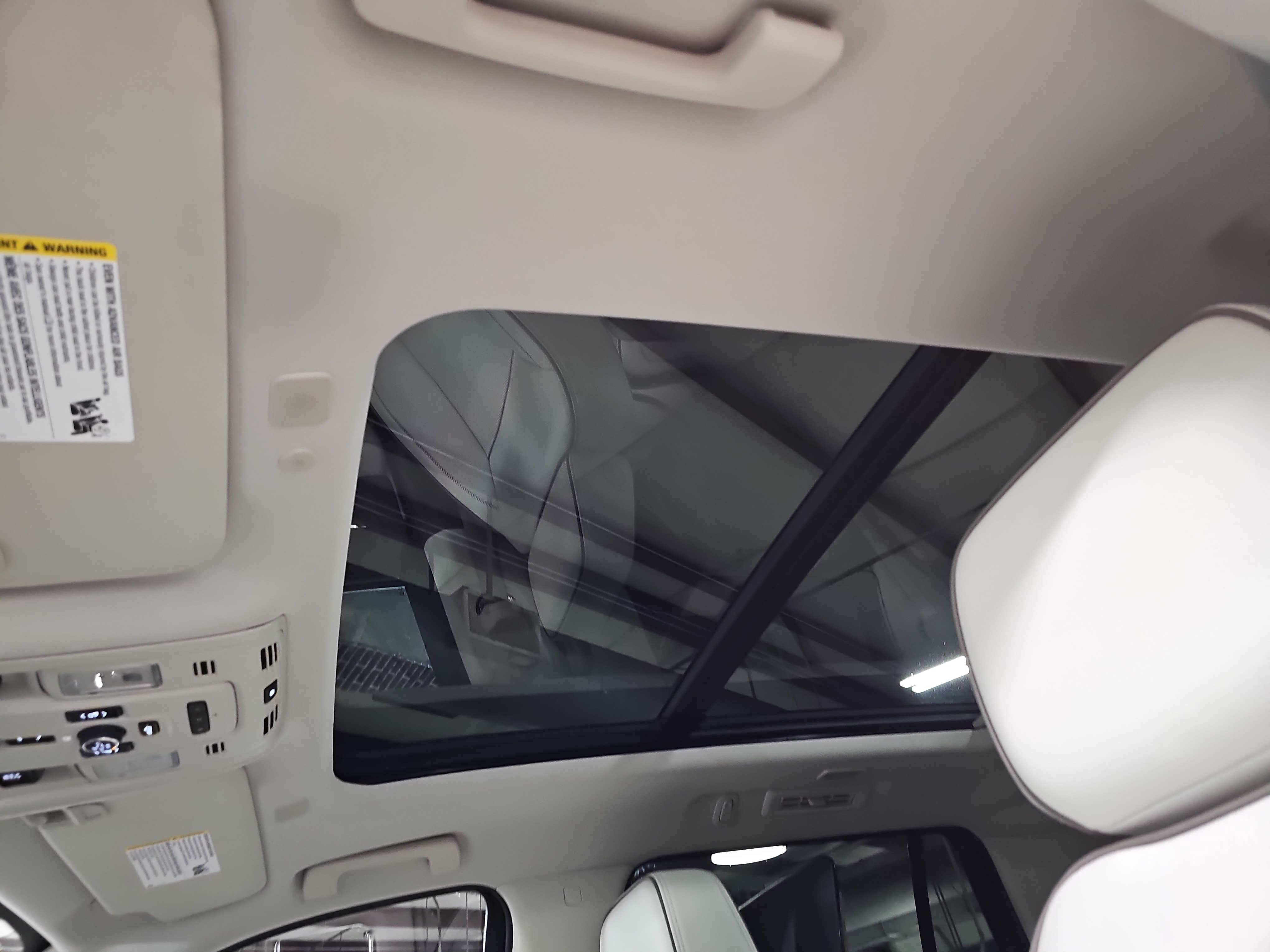 Used 2024 GMC Yukon Denali w/ Advanced Technology Package image 31