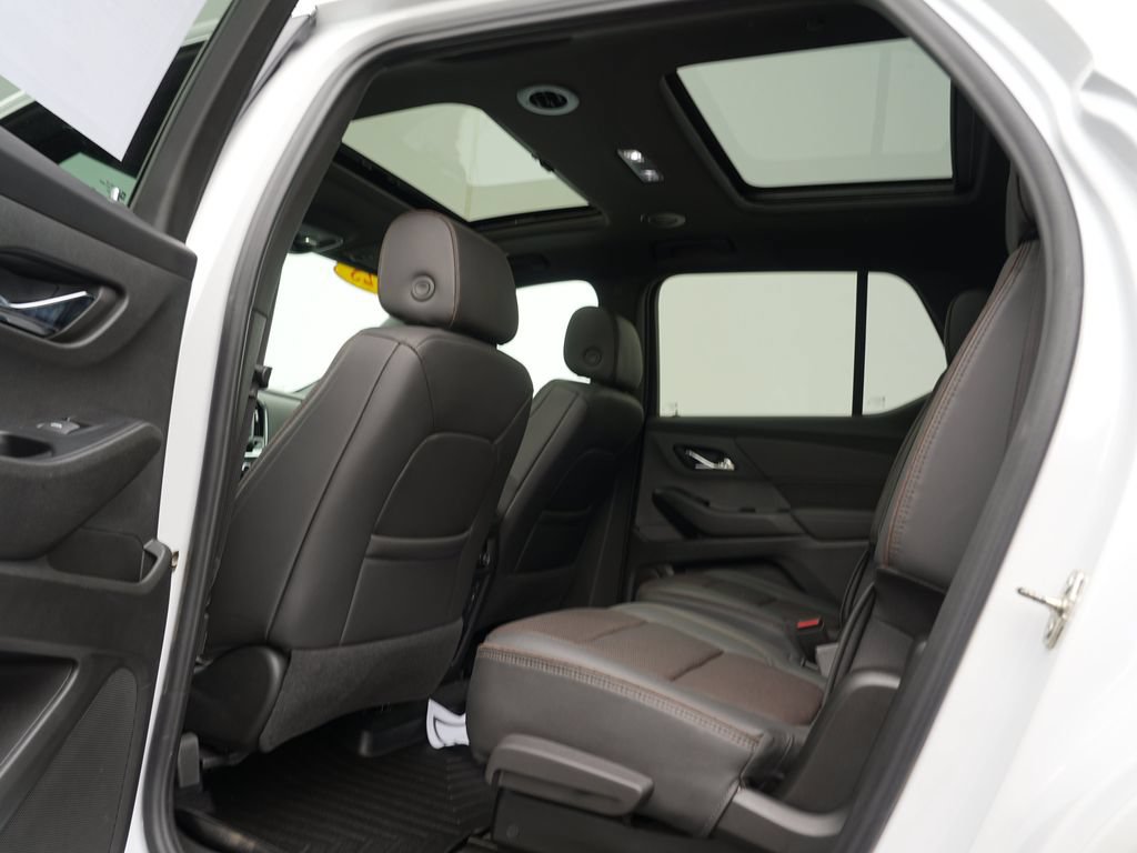 Certified 2023 Chevrolet Traverse High Country AWD/4WD image 19