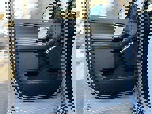 Used 2025 Ford Expedition Max Active image 9