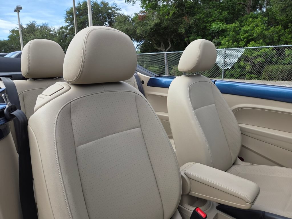 Used 2019 Volkswagen Beetle 2.0T S FWD image 15