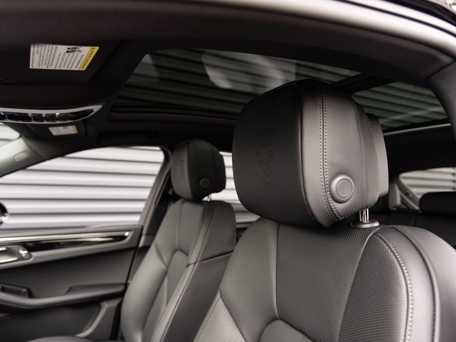 Certified 2026 Porsche Macan AWD/4WD image 24