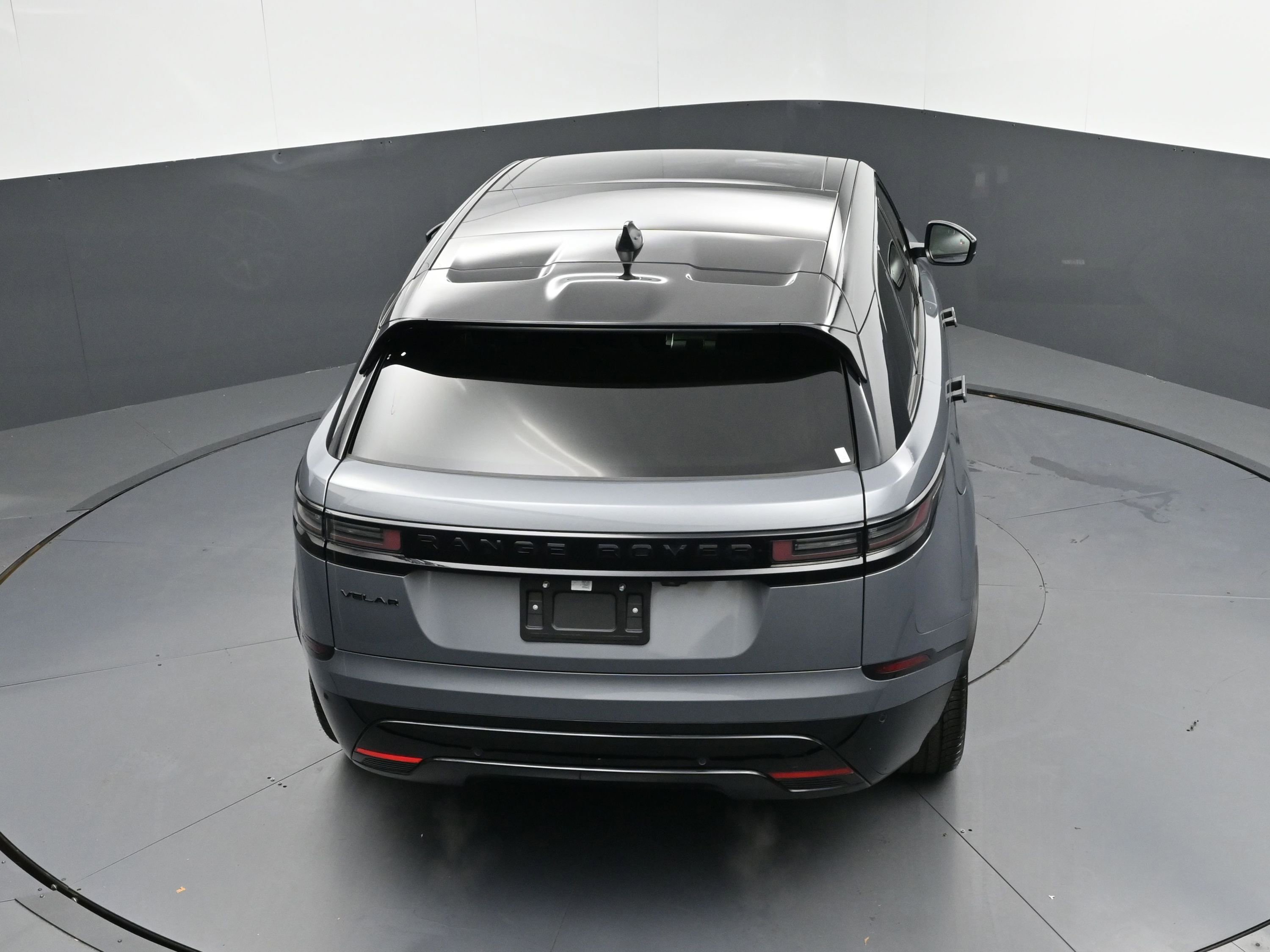 New 2025 Land Rover Range Rover Velar Dynamic SE image 35