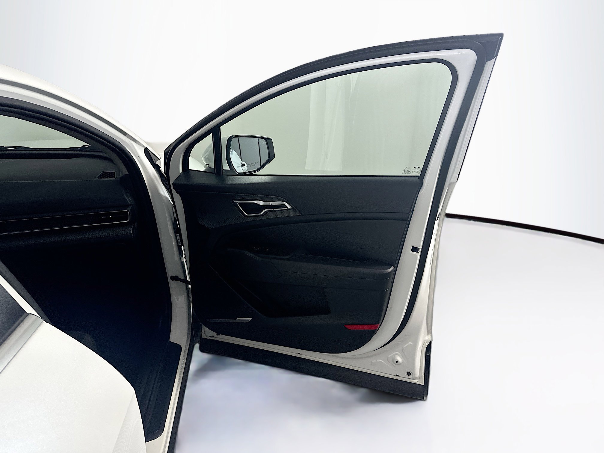 Used 2024 Kia Sportage LX image 31