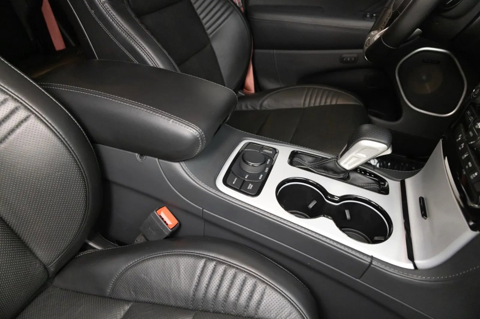 Used 2020 Jeep Grand Cherokee Trackhawk AWD/4WD image 24