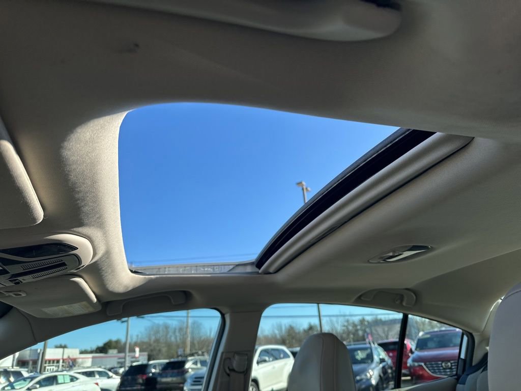 Used 2022 Subaru Legacy Limited image 28