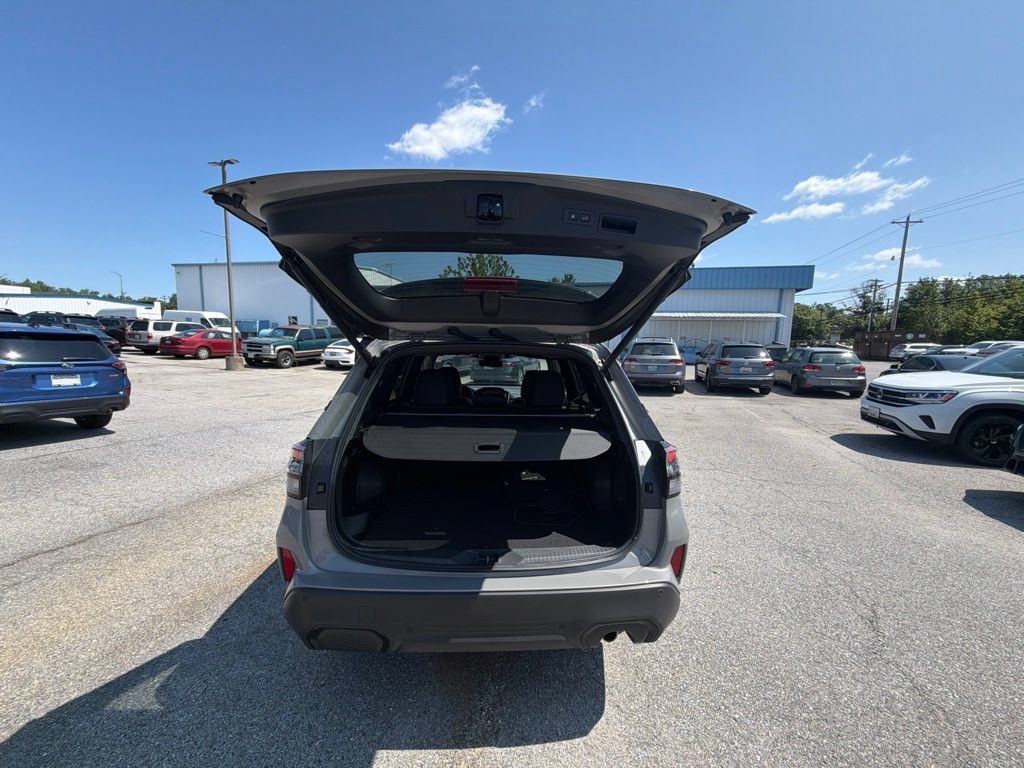 Used 2026 Subaru Forester Touring AWD/4WD image 5