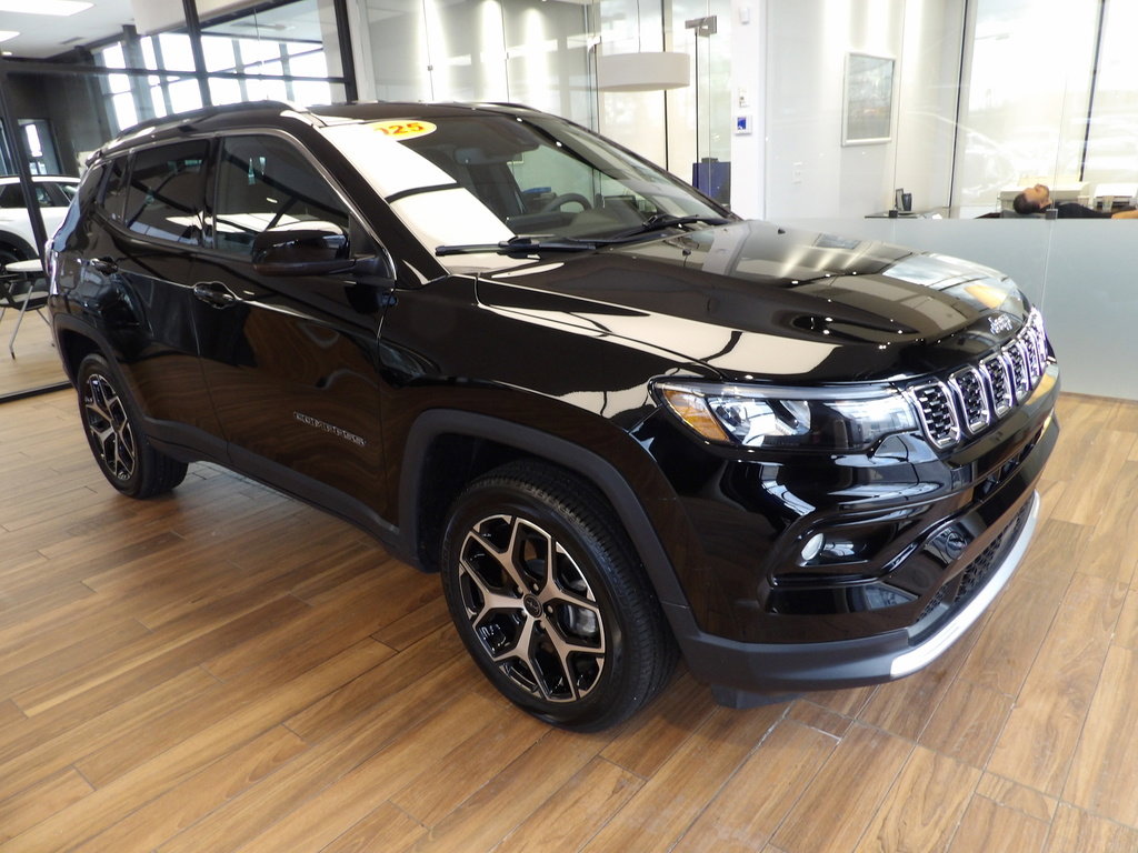 Used 2025 Jeep Compass Limited image 3