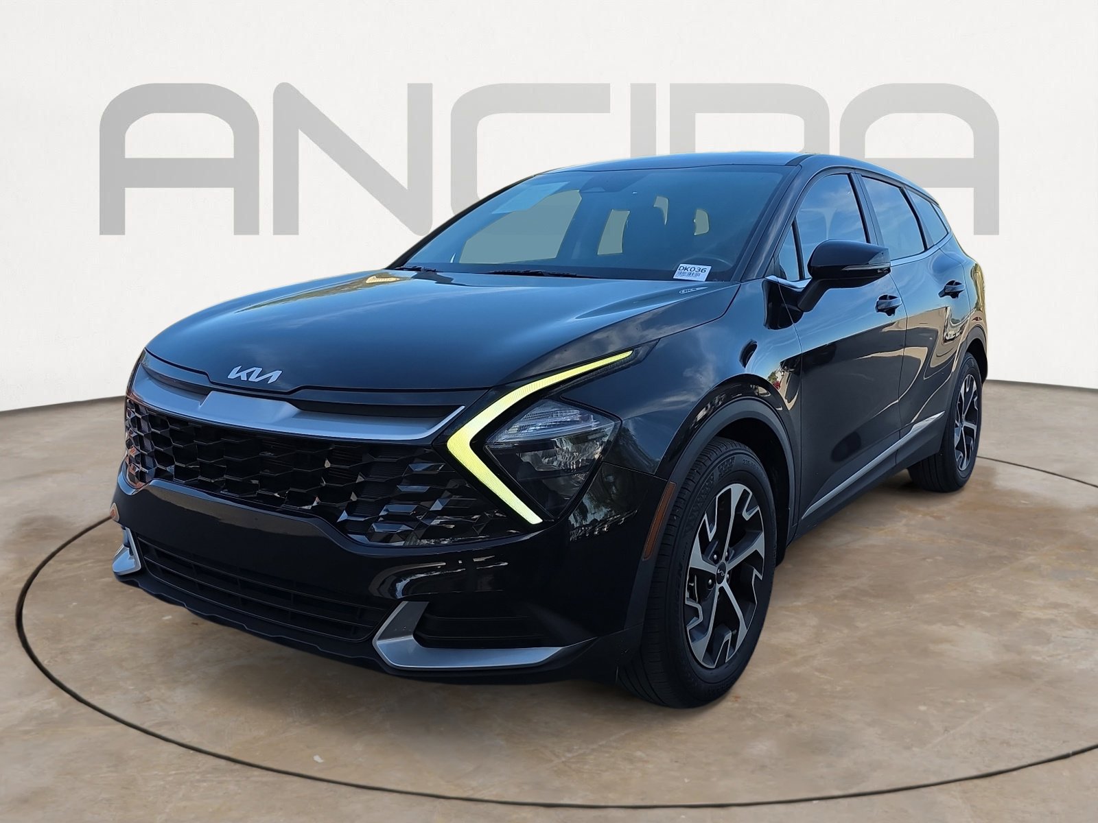 Used 2023 Kia Sportage EX image 4