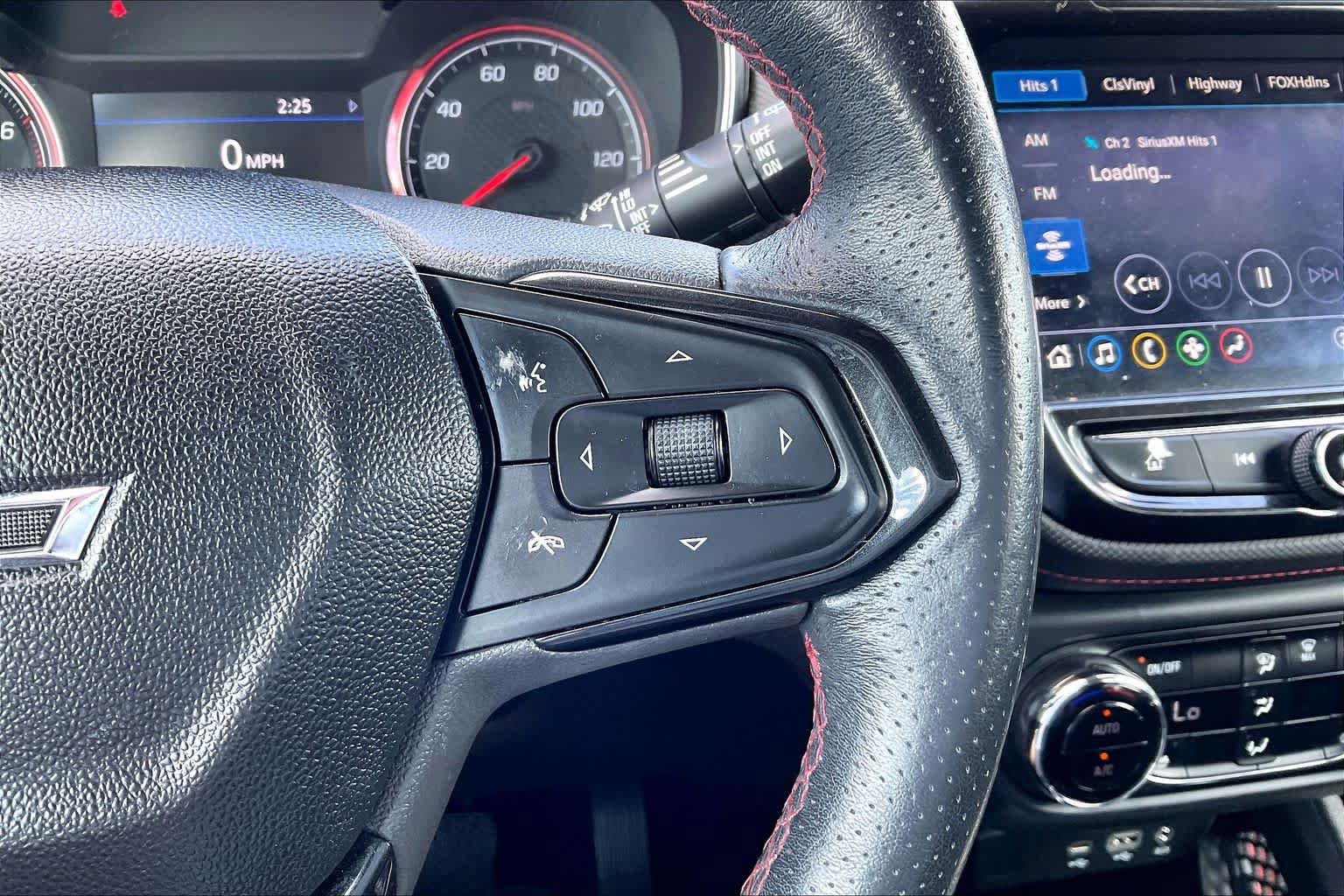 Used 2021 Chevrolet TrailBlazer RS w/ Technology Package FWD image 24