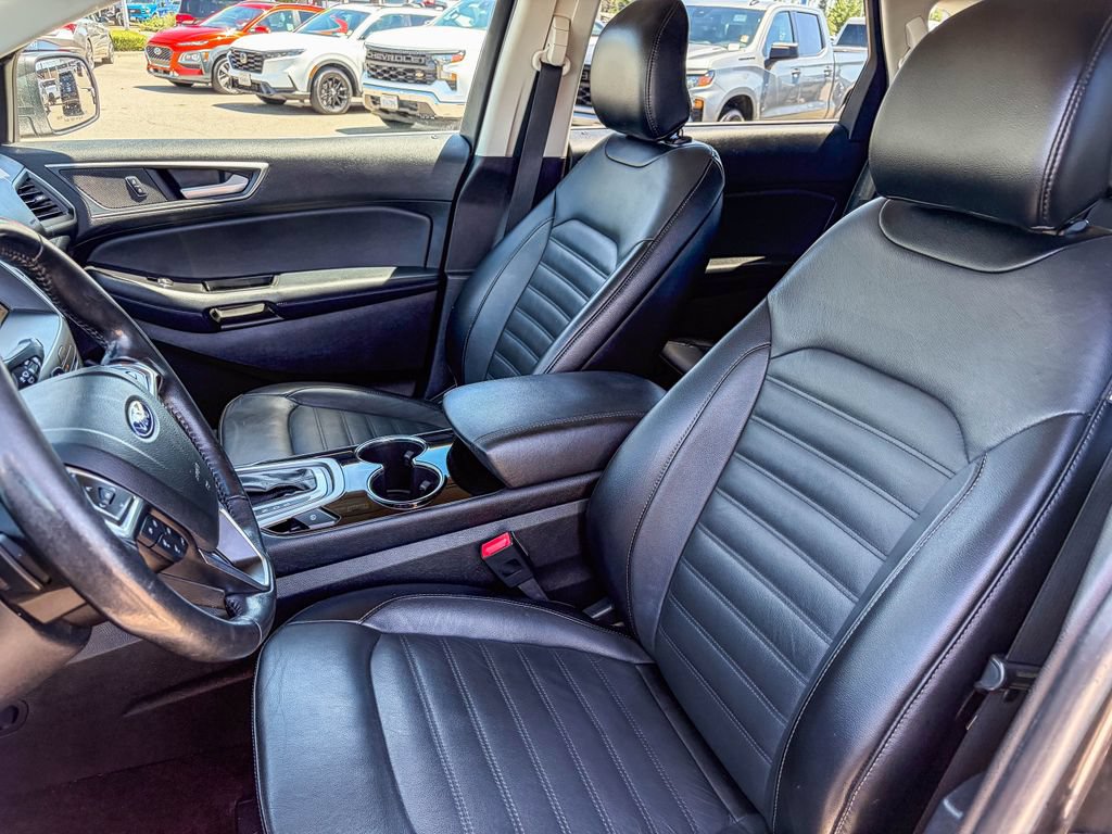 Used 2018 Ford Edge SEL w/ Equipment Group 201A FWD image 39