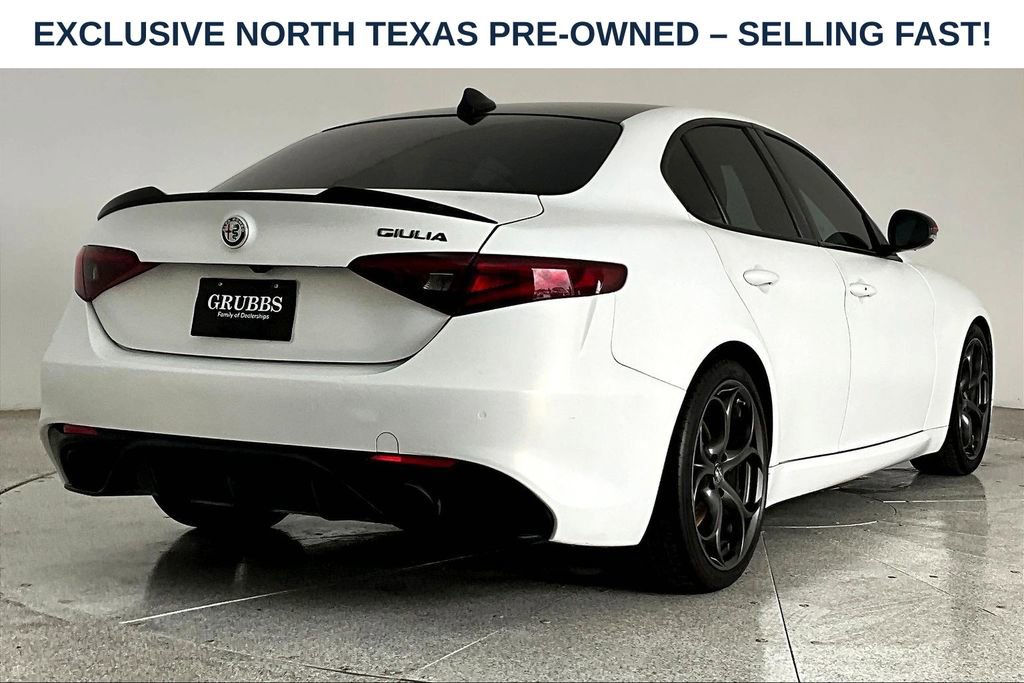 Used 2019 Alfa Romeo Giulia Ti Sport w/ Quick Order Package 22U Sport RWD image 2