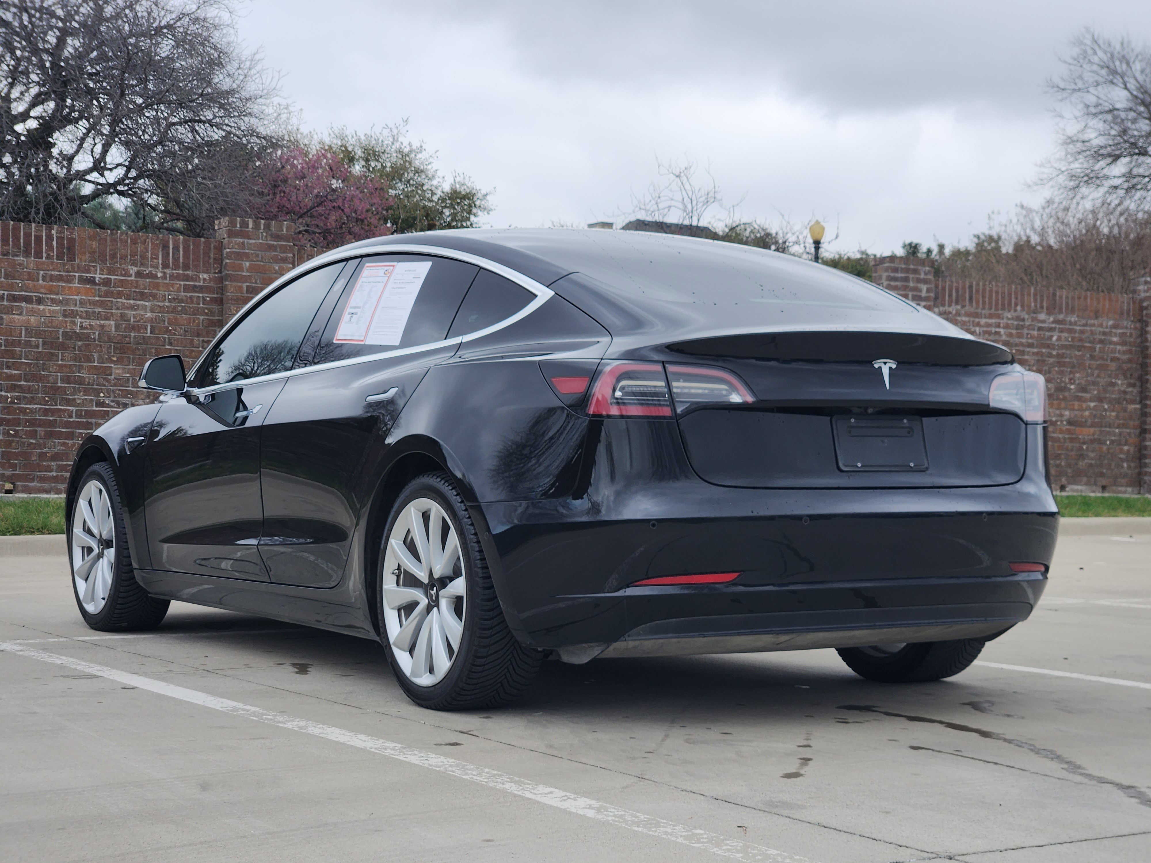 Used 2019 Tesla Model 3 Standard Range Plus image 8