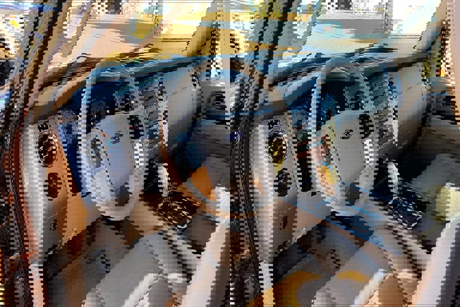 Used 2012 Ford Expedition EL XLT image 17