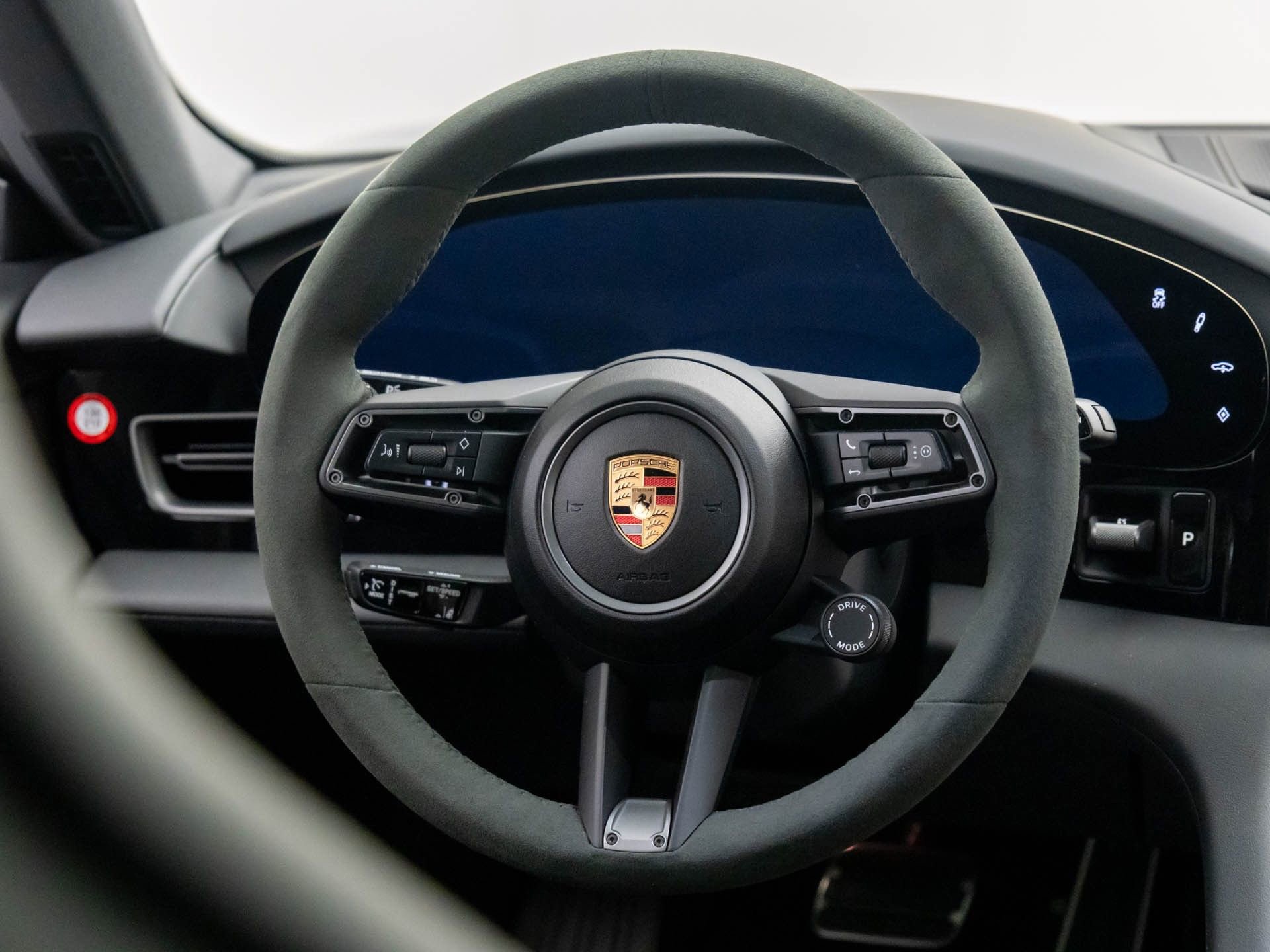 New 2025 Porsche Taycan 4 Cross Turismo AWD/4WD image 13